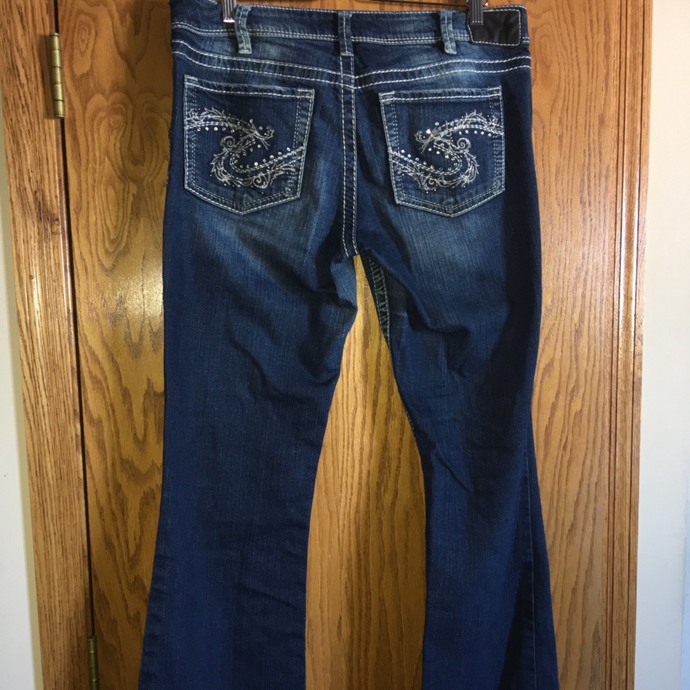 Silver Suki Bootcut Jean 33/32. Like New Condition